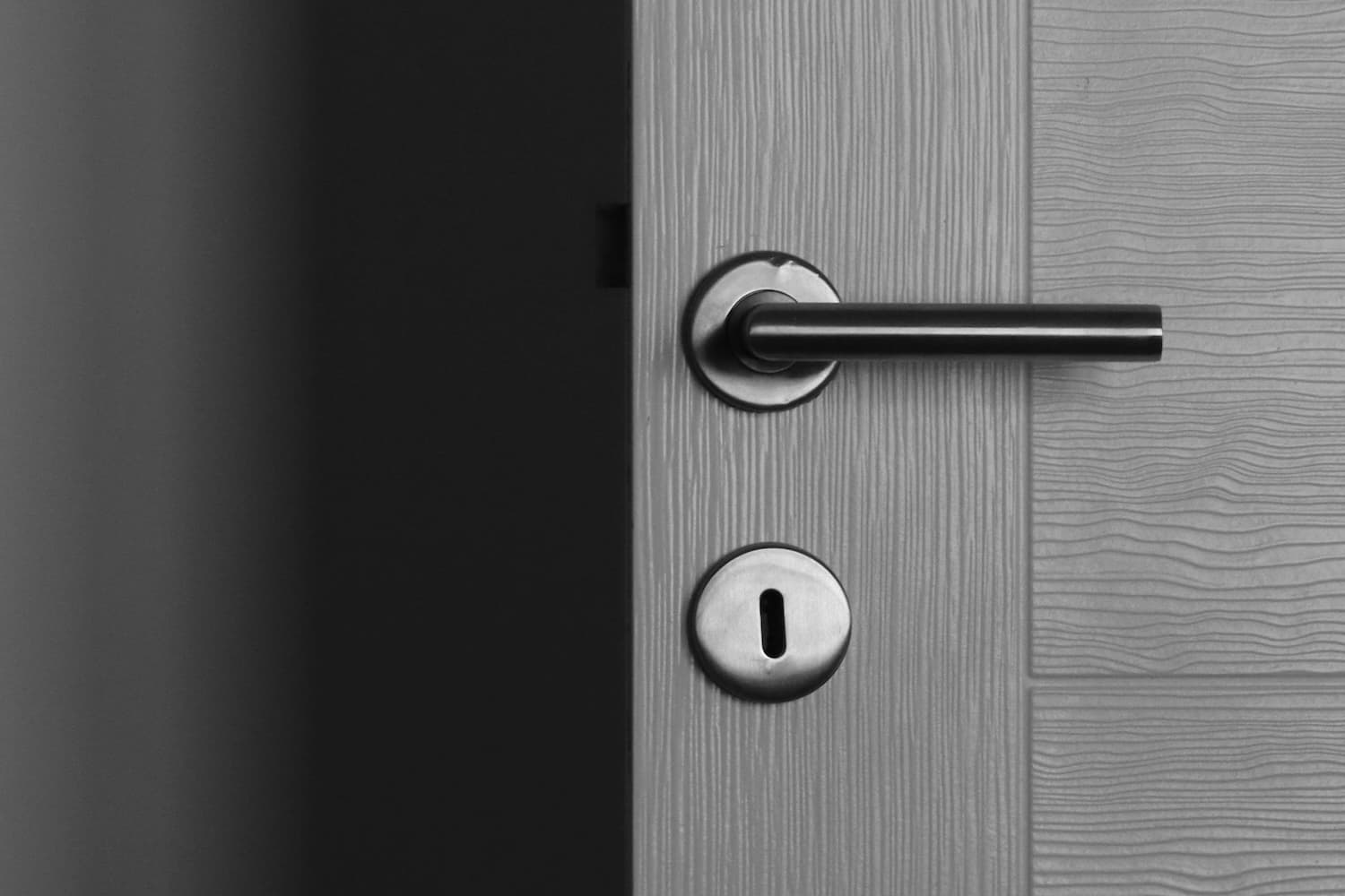 Jak vybrat kování na dveře