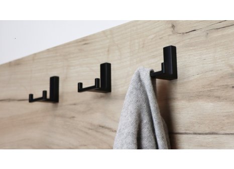 Věšák Kara N černý matný