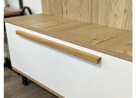 Úchytka Ronda dřevěná dub lakovaný