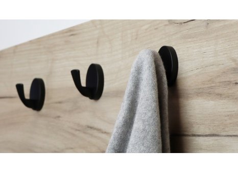 Věšák Leo černý matný