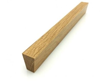 Úchytka Hubert dřevěná dub lakovaný